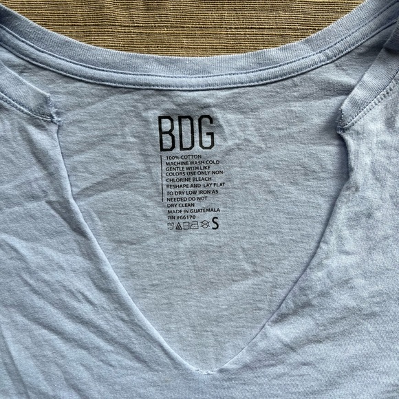 urban outfitters cropped tee - Picture 3 of 3